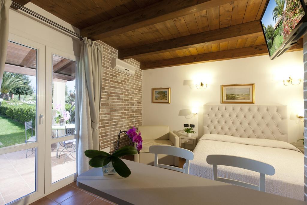 Fattoria Maremmana Aparthotel Marina di Grosseto Exterior foto