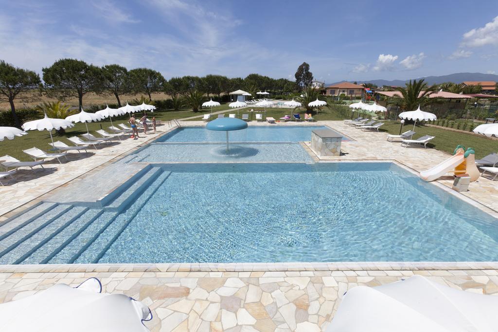 Fattoria Maremmana Aparthotel Marina di Grosseto Exterior foto